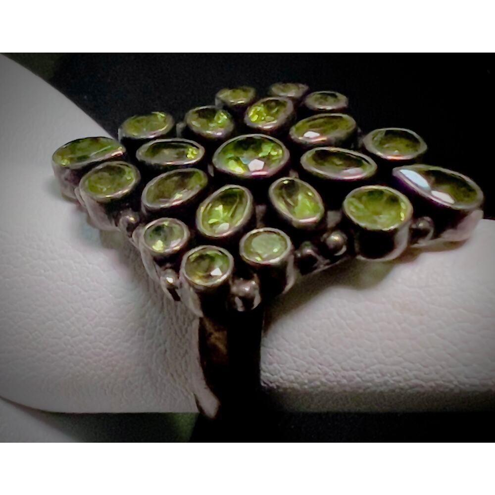 Vintage Artisan Large Natural Peridot Shield Sterling Silver Ring - Picture 4 of 14